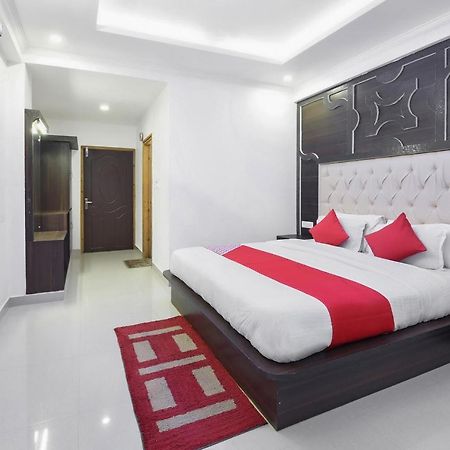 Oyo 23533 Mount View Hotel Kulu Buitenkant foto