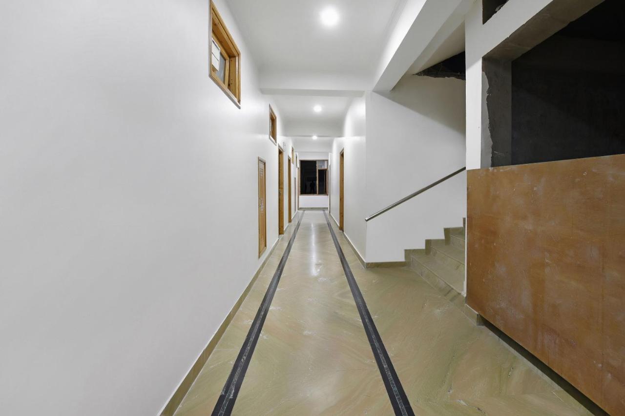 Oyo 23533 Mount View Hotel Kulu Buitenkant foto