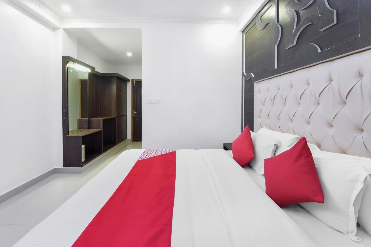 Oyo 23533 Mount View Hotel Kulu Buitenkant foto