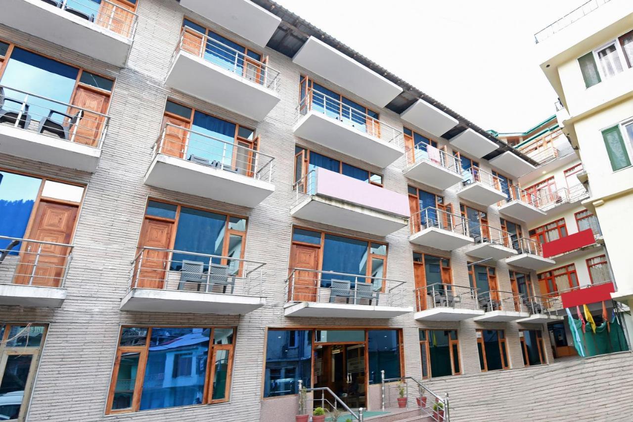 Oyo 23533 Mount View Hotel Kulu Buitenkant foto