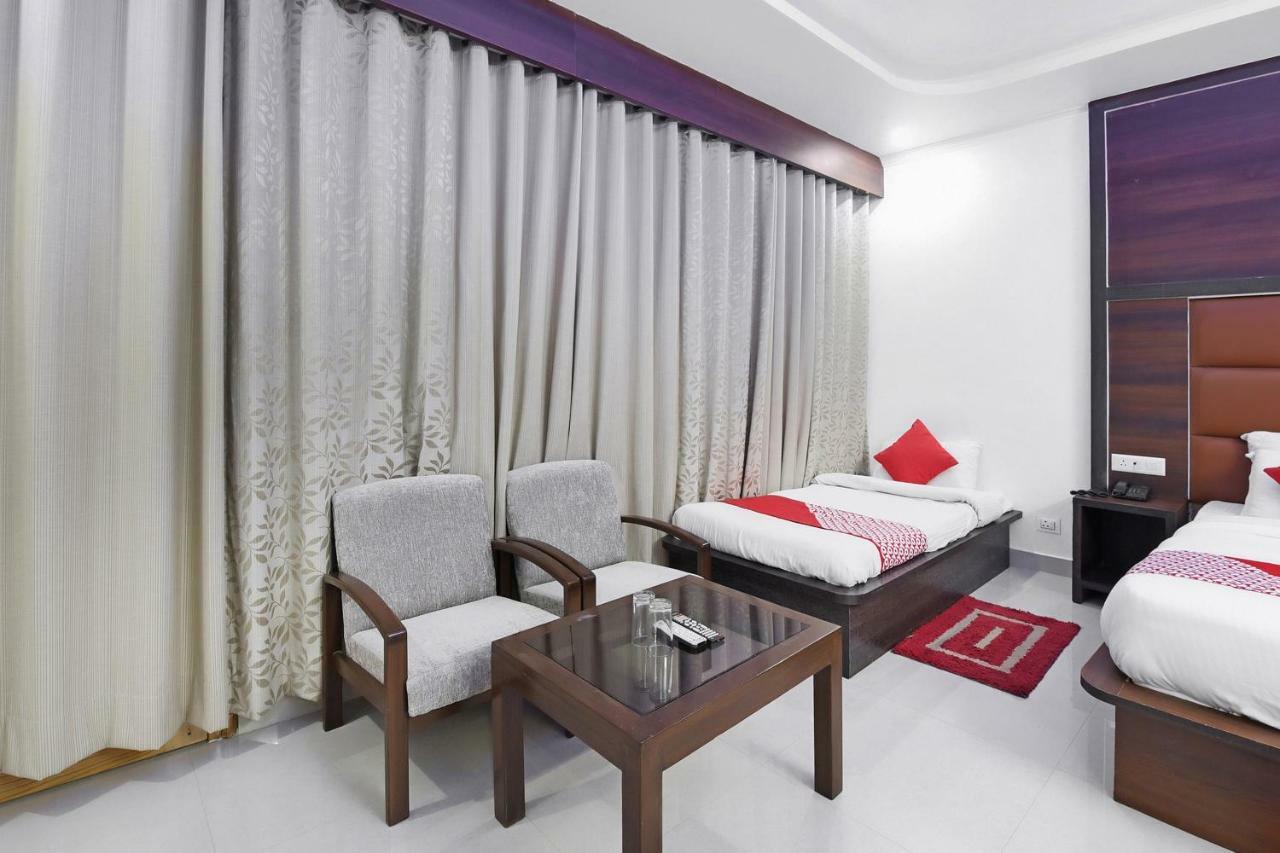 Oyo 23533 Mount View Hotel Kulu Buitenkant foto