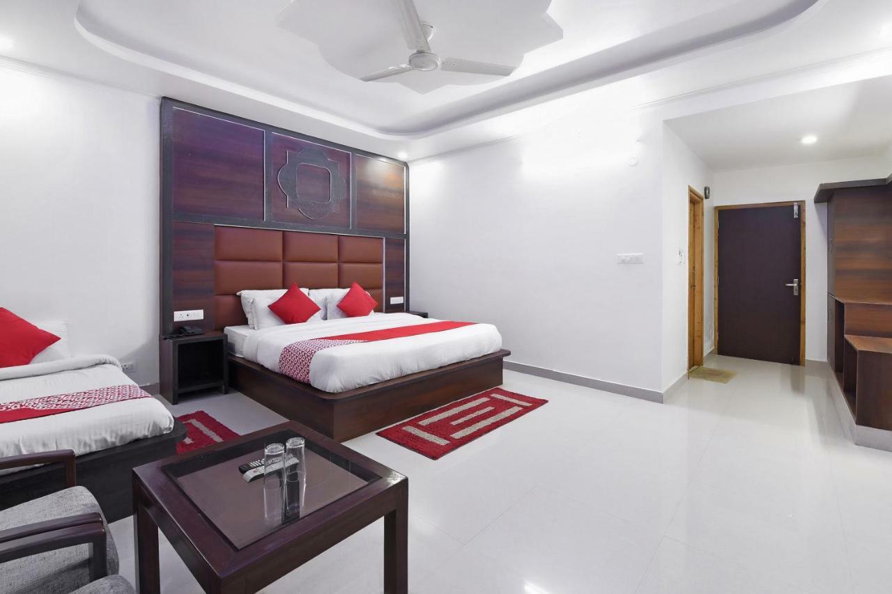 Oyo 23533 Mount View Hotel Kulu Buitenkant foto